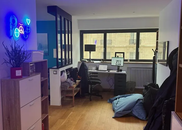 Tour Eiffel Trip In *